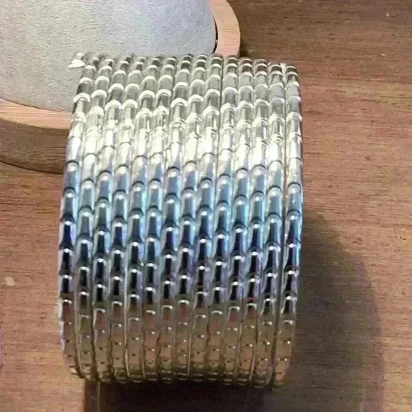 Silver Statement Bangle - Picture 4 of 6